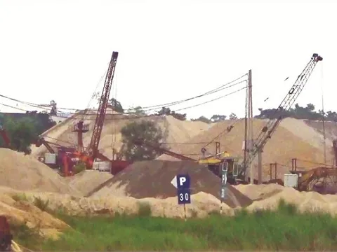 Việt Trì, Phú Thọ: Phớt lờ chỉ đạo, bến bãi ven sông tồn tại 'bất chấp' pháp luật?